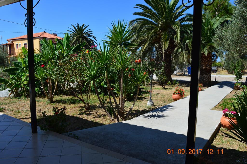 Garden View Apartments Анаксос Екстер'єр фото