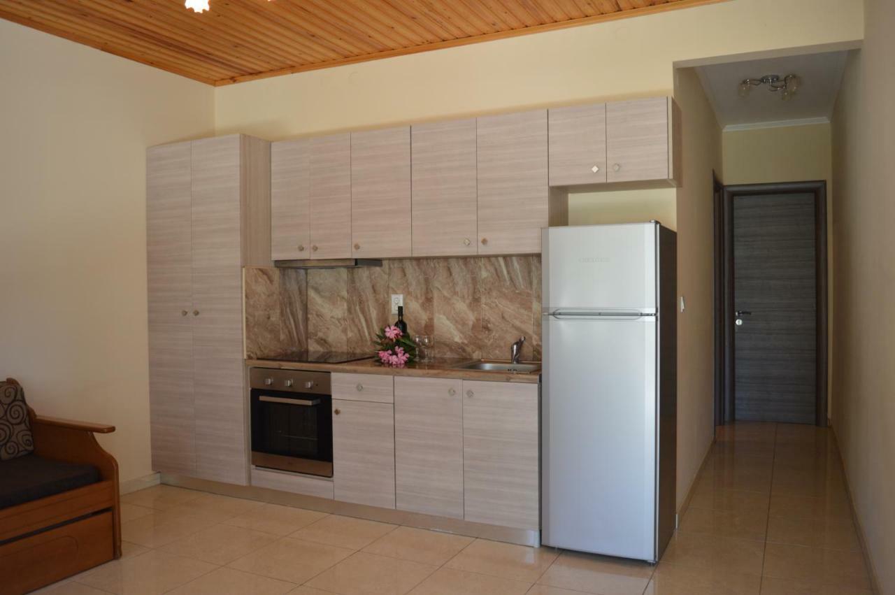 Garden View Apartments Анаксос Екстер'єр фото